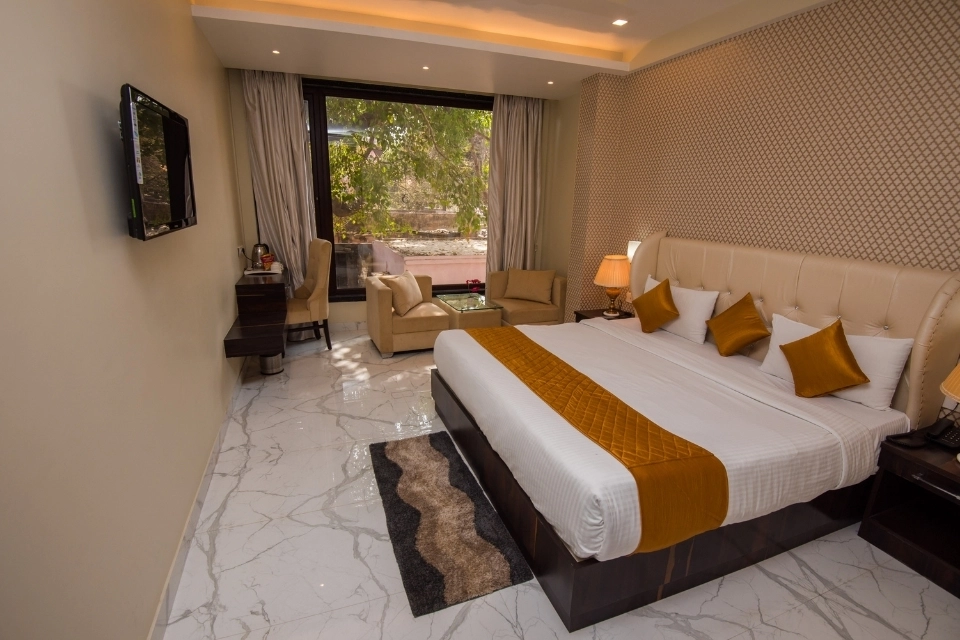 Executive Room & Superior Room at Hotel Heritage Inn